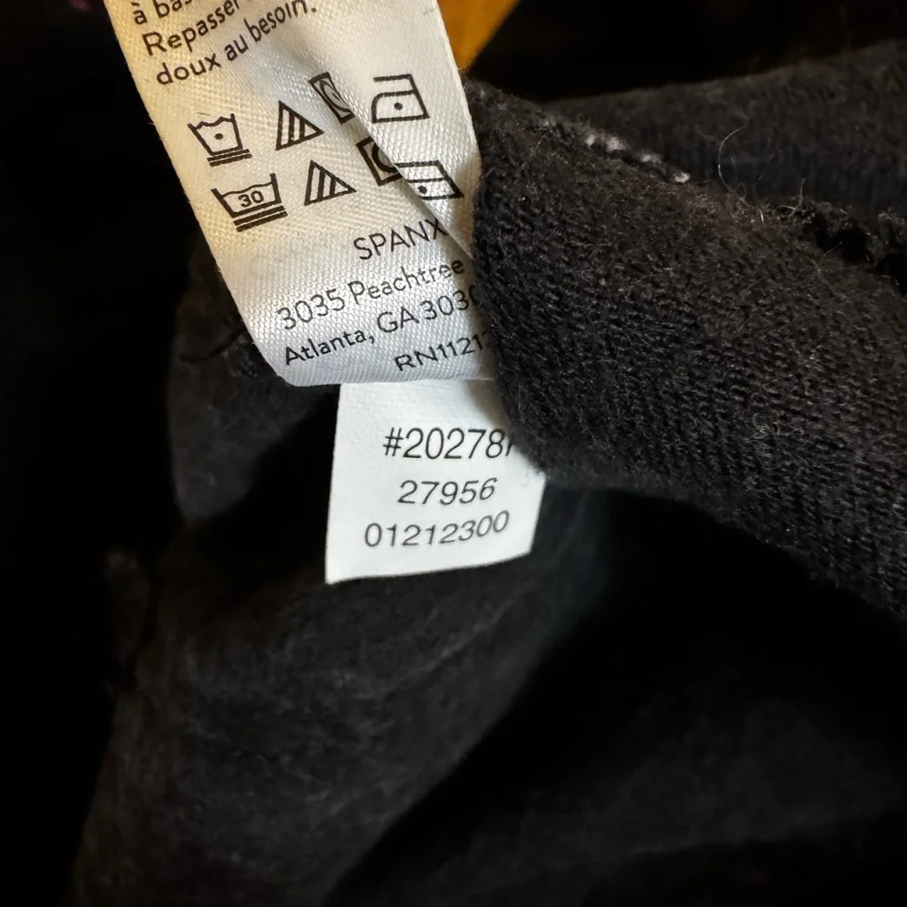SPANX Women's Everywear  Black Ankle Skinny Jeans Sz Small